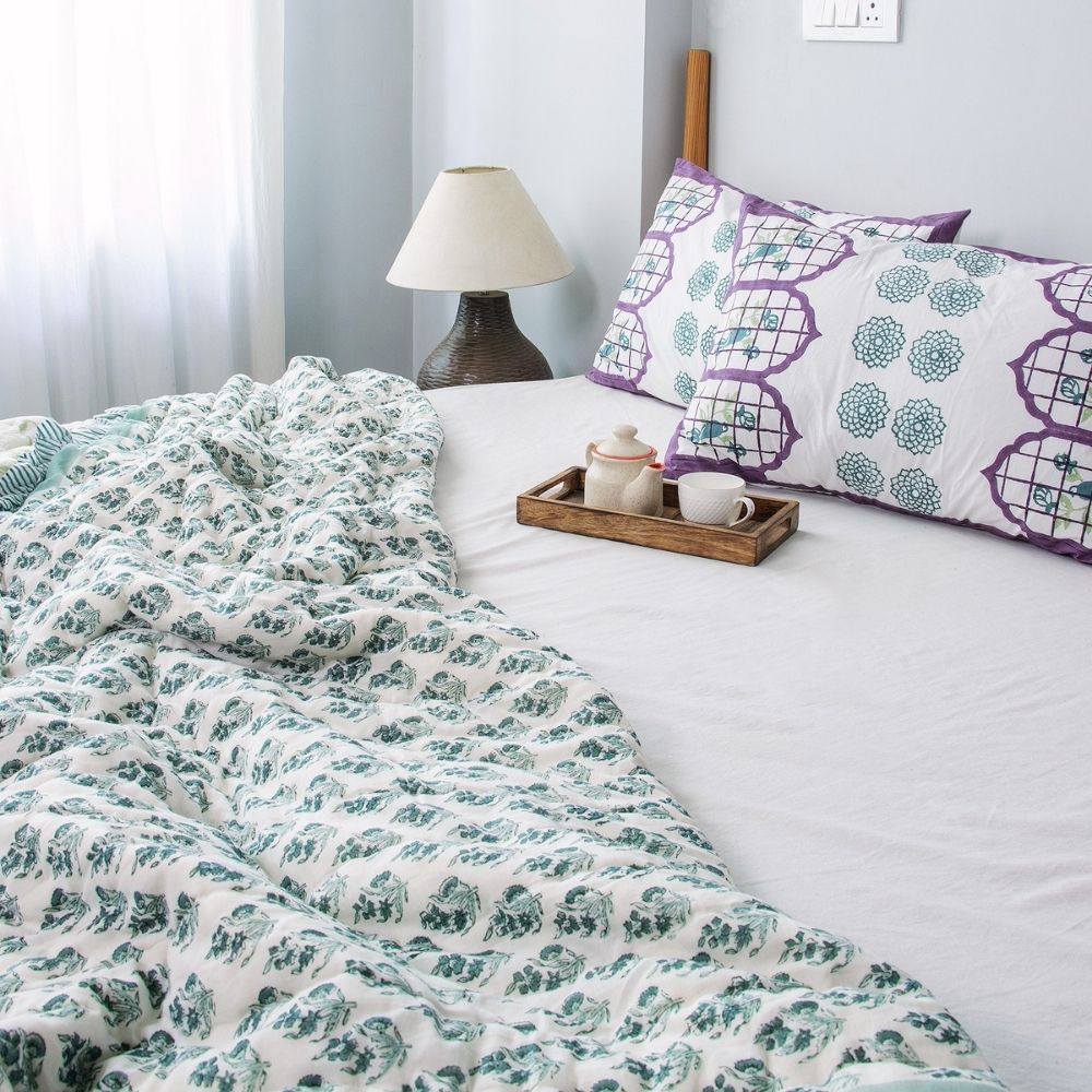Jharokha Fringe Reversible Jaipuri Quilt