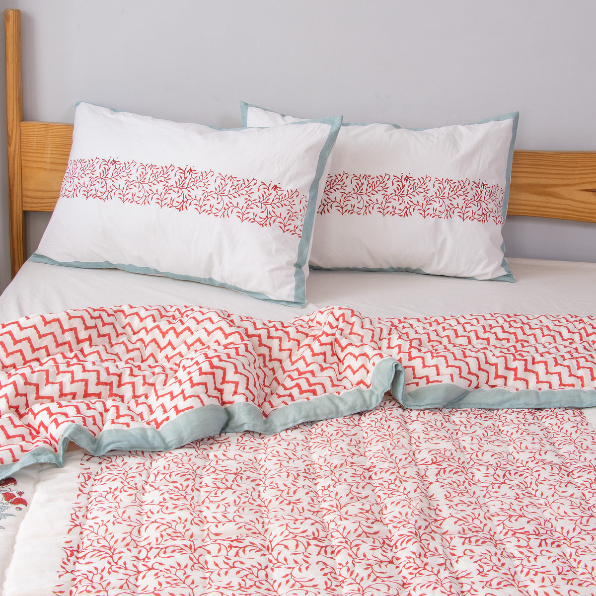 Vanika Reversible Jaipuri Quilt