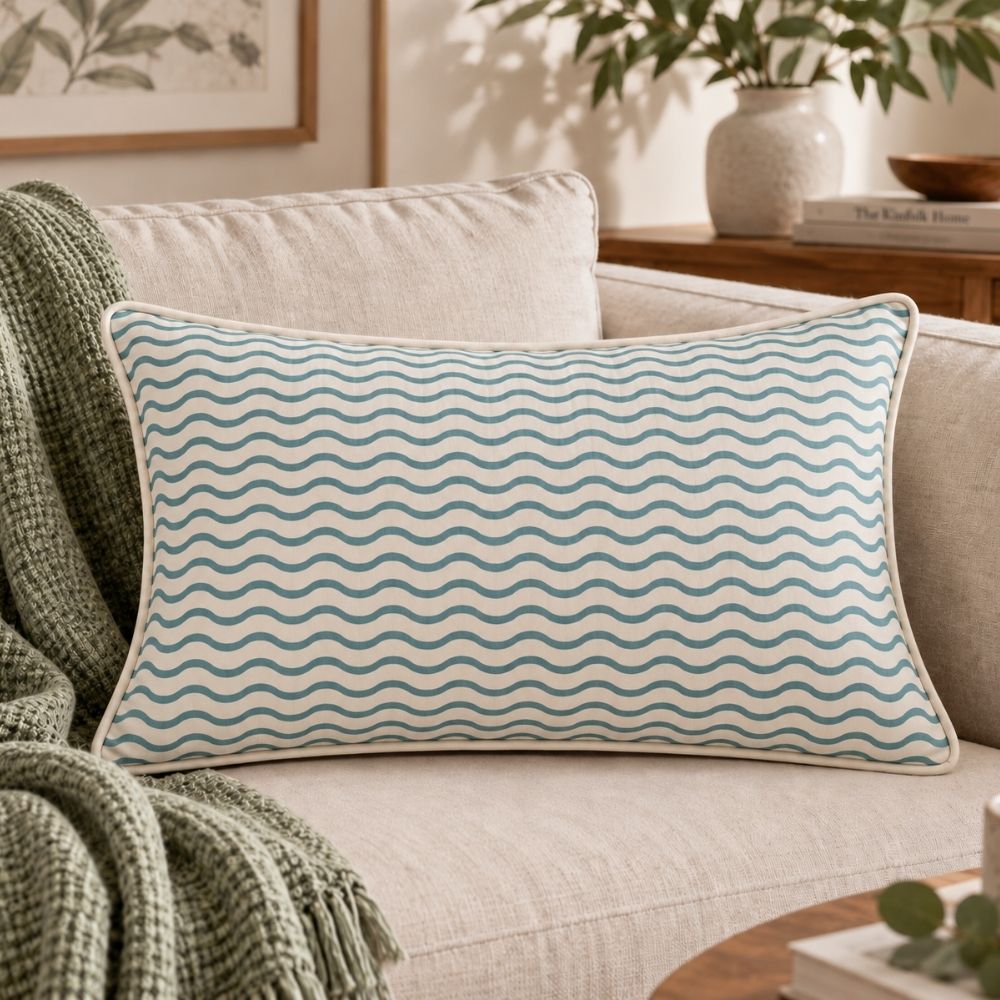 Zeenat Lumbar Pillow Cover
